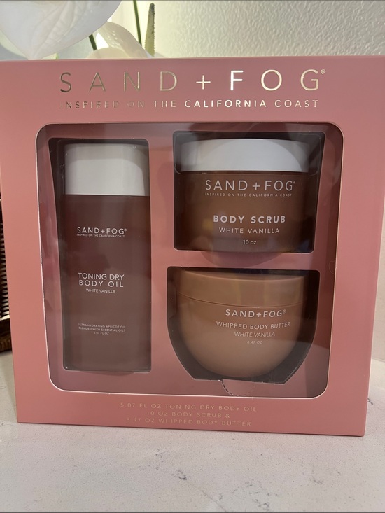 Sand + Fog Other - SAND+FOG White Vanilla Body Care Set - Pink Packaging. New and sealed